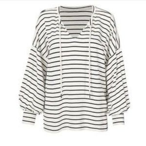 CAbi Relax Game Day Sweatshirt Spring 2020 Small